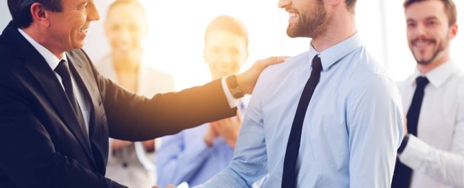 A nagyothalló munkavállalók munkanapja hallókészülékkel még vidámabb tud lenni.