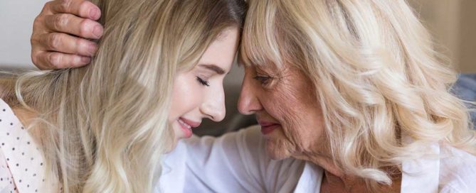 Nem hajlandó hallókészüléket hordani a mamám, mit csináljak?